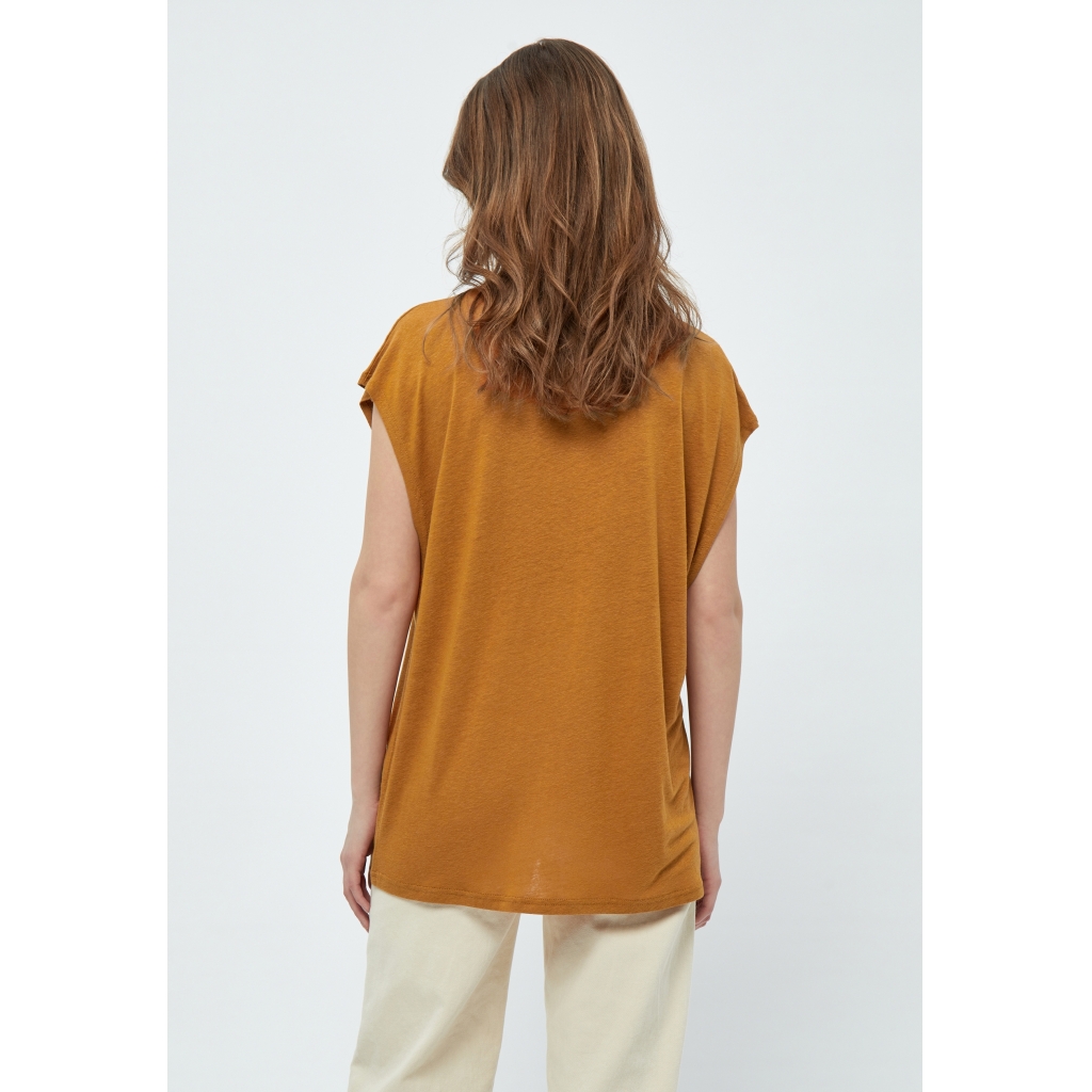 minus-jasmena-sleeveless-t-shirt-3-bp_2x09_ag2_rtq25a